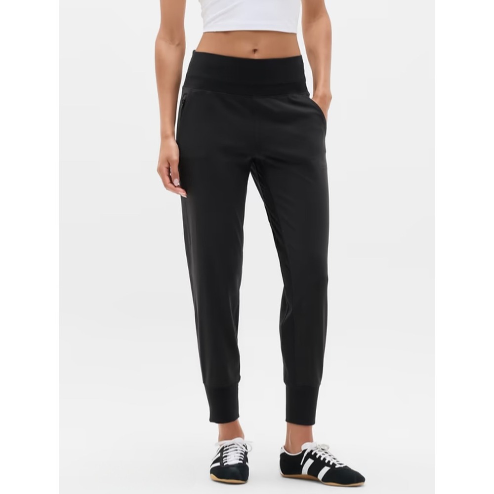 Athleta Venice High Rise Joggers Black Hiking Pants Petite M MP